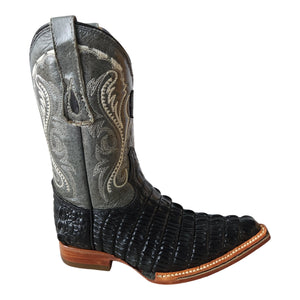 Vista superior botas cocodrilo niño