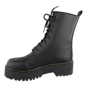 Detalle suela alta plataforma botas negras
