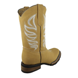 Costuras y bordado ala botas chata nobuck