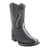 Botas para niño imitación mantarraya horma bulldog color negro, vista frontal