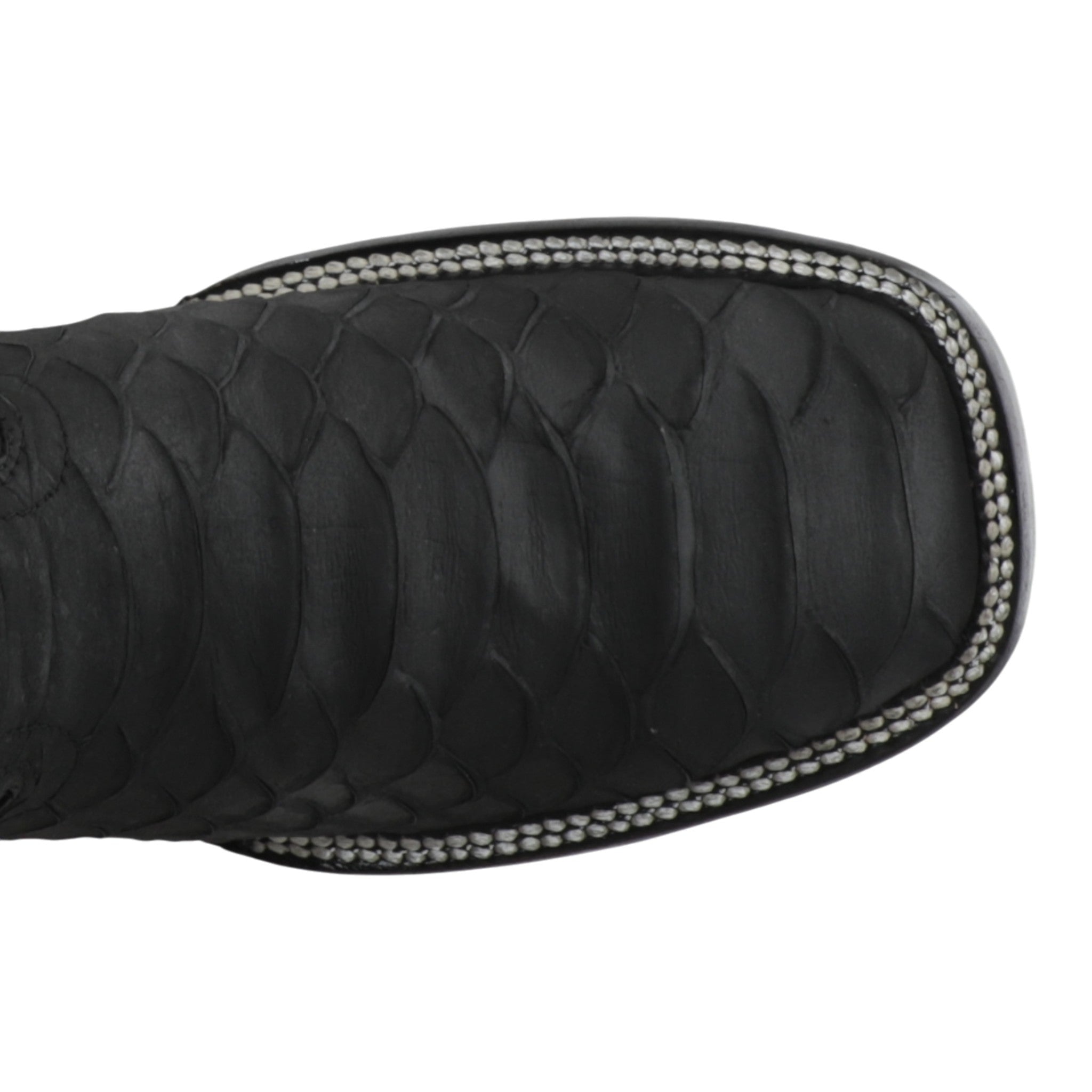 Punta bulldog en botas western imitación pitón