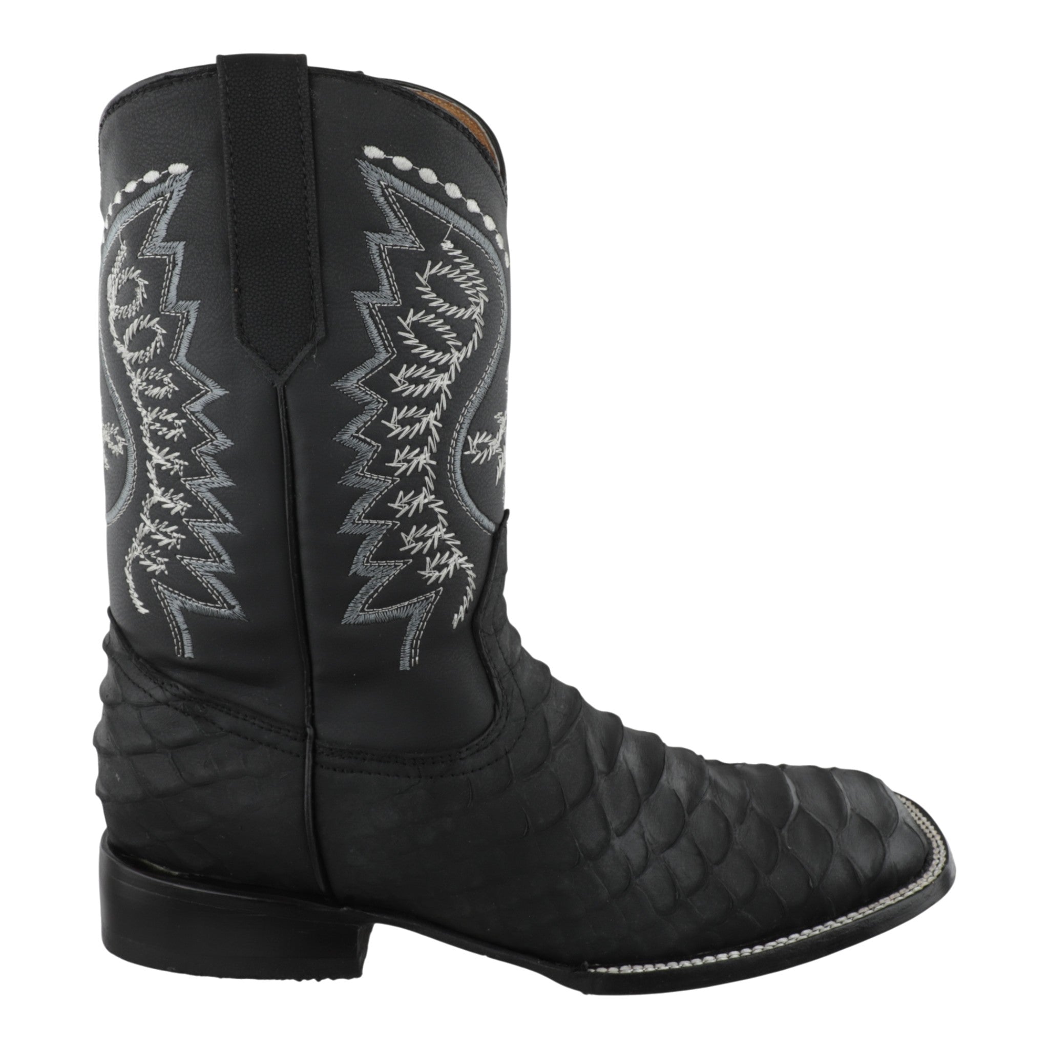 Detalle bordado vaquero en tubo de botas imitación pitón